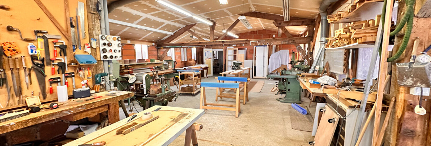 Local industriel 3 Pièces 255 m² à vendre à Aubigny-sur-Nère (18700)