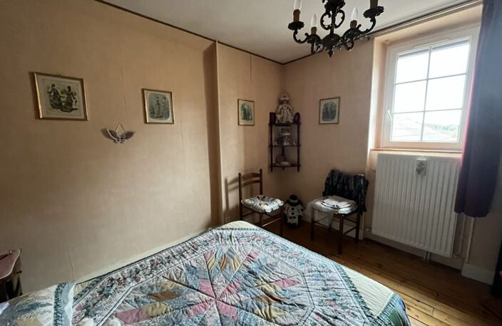 Vente maison 5 pièces 120 m² Châteaumeillant (18370) — photo 3