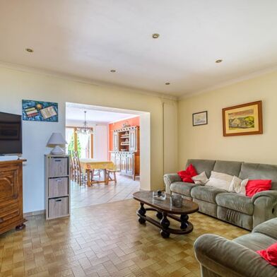 Maison 6 pièces 437808 €