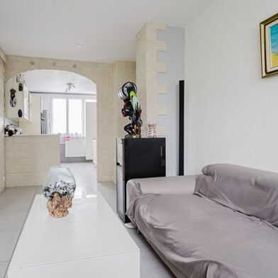 Appartement 4 pièces 170000 €