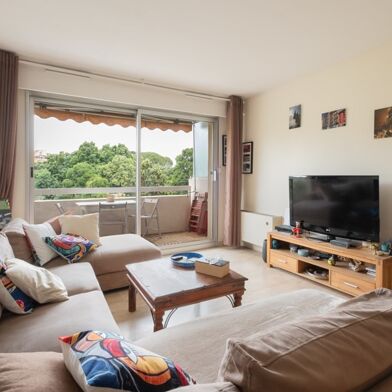 Appartement 3 pièces 254900 €