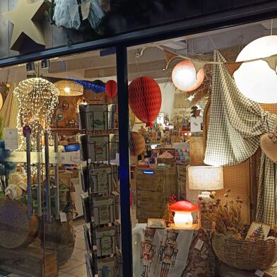 Commerce  122000 €