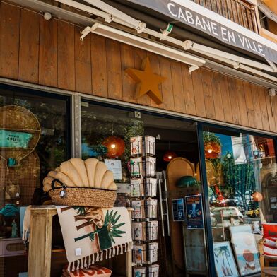 Commerce  122000 €