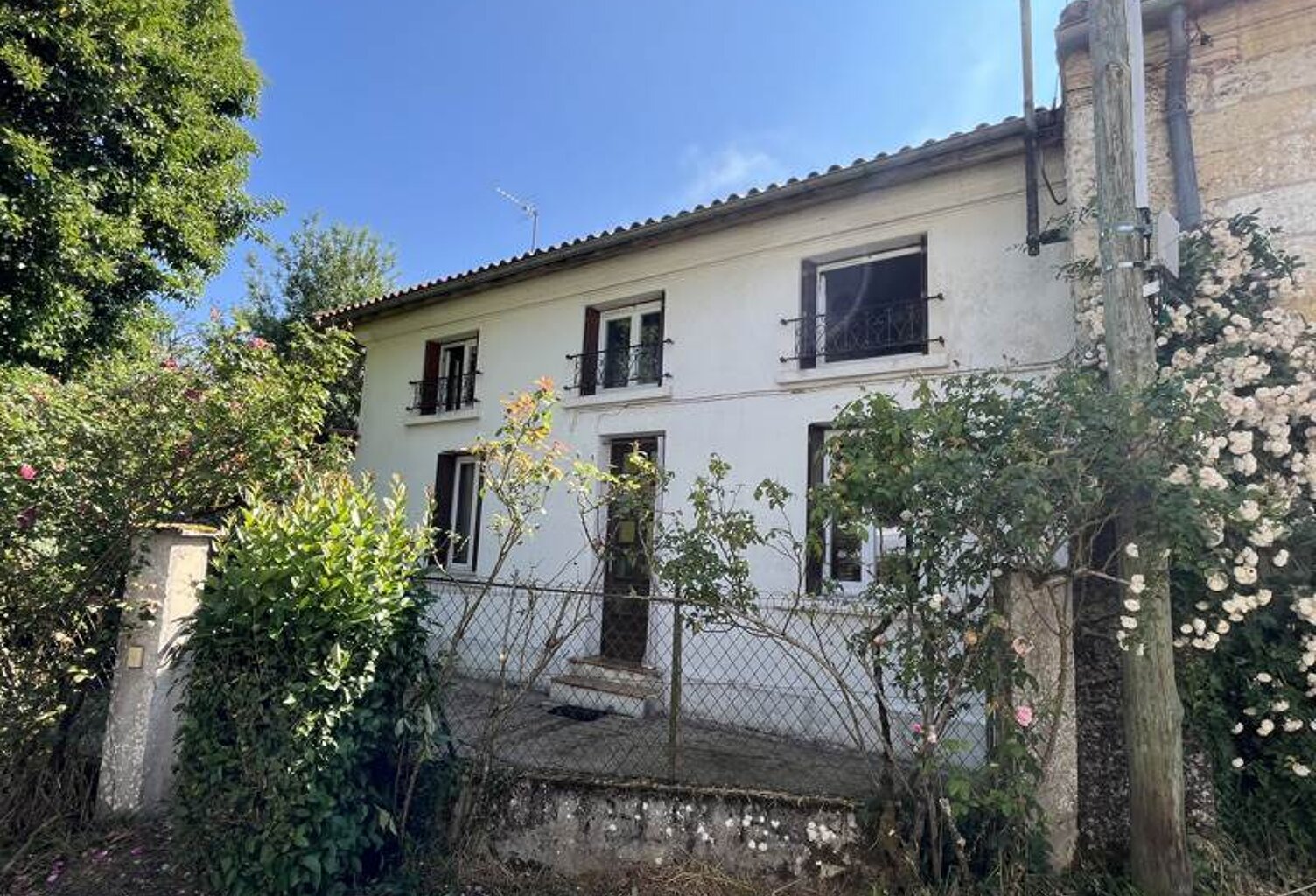 Maison en pierre de 6 pièces principales — photo 1