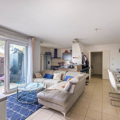 Appartement 4 pièces 241960 €