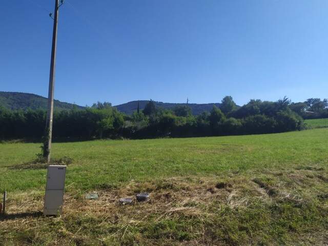 Terrain 835 m² à Escoussens — photo du bien