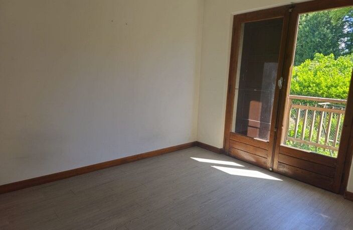 Appartement T4 de 100m² jardin 500m² — photo 2