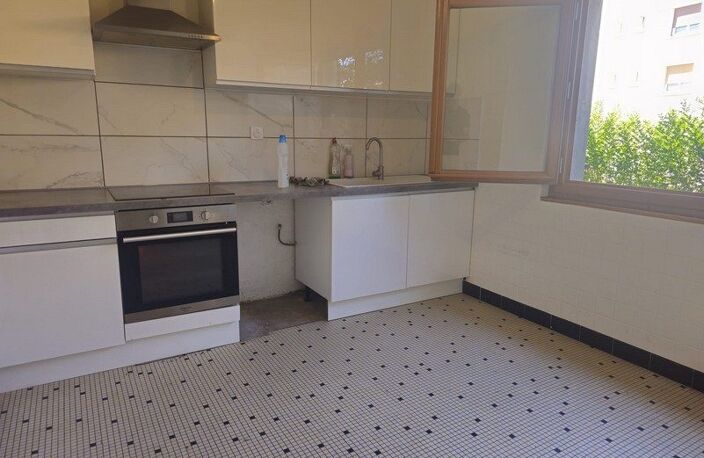 Appartement T4 de 100m² jardin 500m² — photo 5