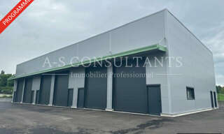 Local industriel  690 m² à louer à La Biolle (73410)