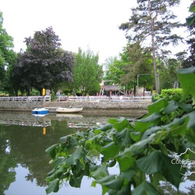 Commerce  676000 €