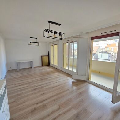 Appartement 4 pièces 306000 €