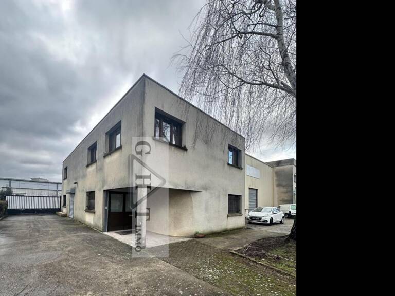 LOCAL PROFESSIONEL 300M² A RIS-ORANGIS — photo 1