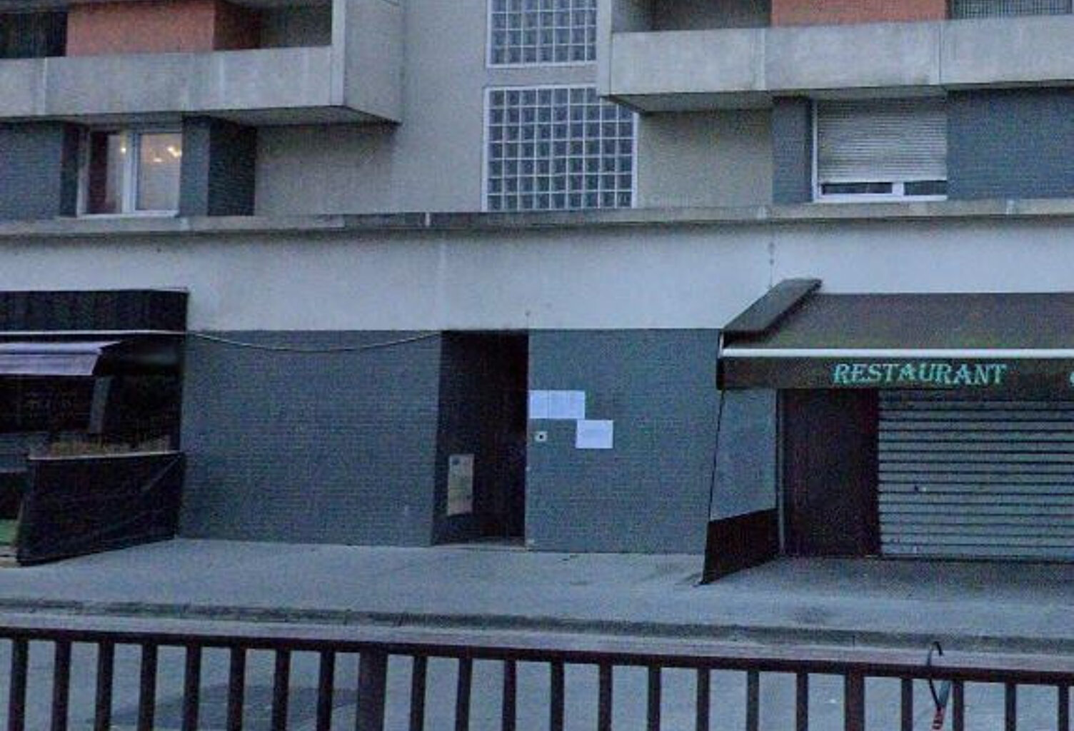 VENTE A SAINT-OUEN: MURS COMMERCIAUX LOUES DE RESTAURANTS — photo 1