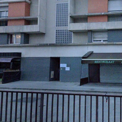 Commerce  594000 €