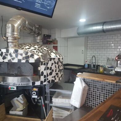 Commerce  270000 €