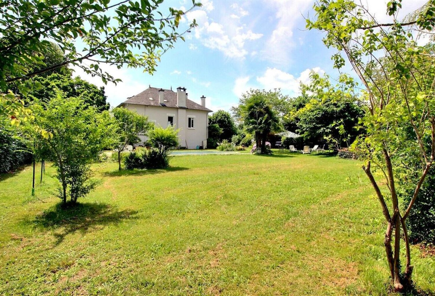 Maison familiale 10 pièces avec piscine — photo 1