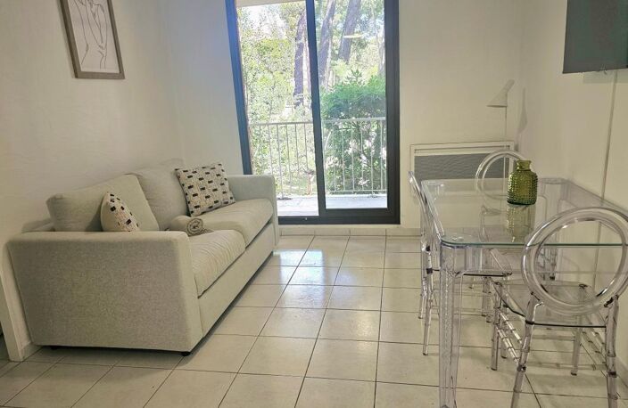 Appartement À Vendre — photo 2