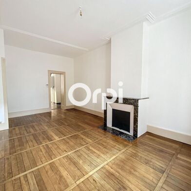 Appartement 3 pièces 840 €