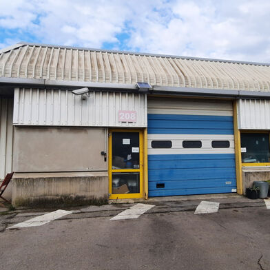 Local industriel  1550 €