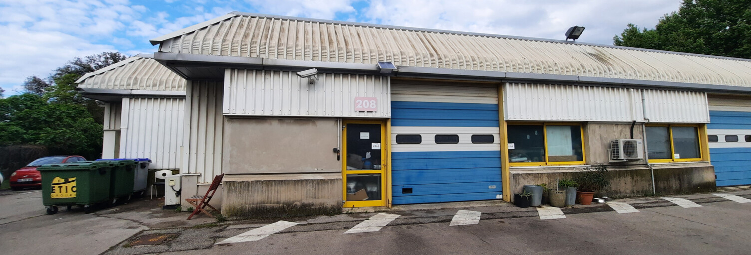 Local industriel  217 m² à louer à Marseille 16 (13016)