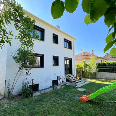Maison 8 pièces 449000 €