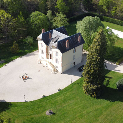 Maison 7 pièces 840000 €