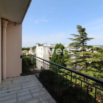 Appartement 4 pièces 163000 €