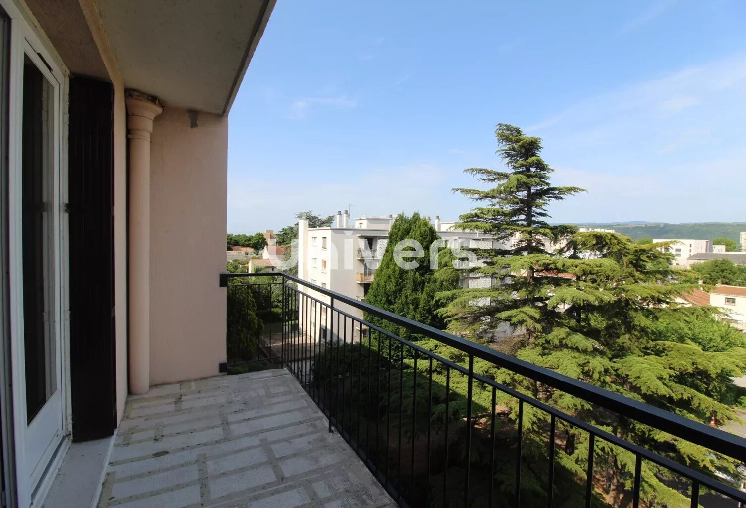 APPARTEMENT de 74 m² de 4 pièces avec TERRASSE et GARAGE — photo 1