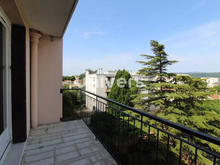 APPARTEMENT de 74 m² de 4 pièces avec TERRASSE et GARAGE — photo 1