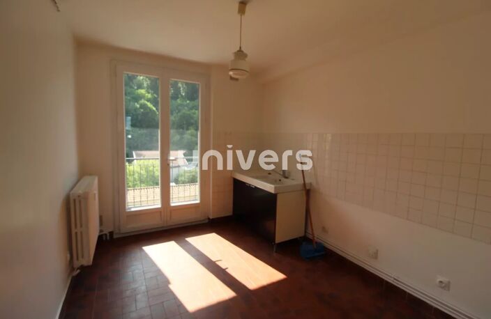 APPARTEMENT de 74 m² de 4 pièces avec TERRASSE et GARAGE — photo 2