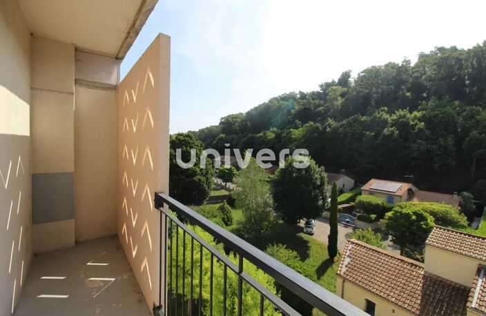 APPARTEMENT de 74 m² de 4 pièces avec TERRASSE et GARAGE — photo 3