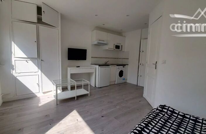 Studio + parking à vendre à NEUILLY-SUR-SEINE quartier PERRONET — photo 5