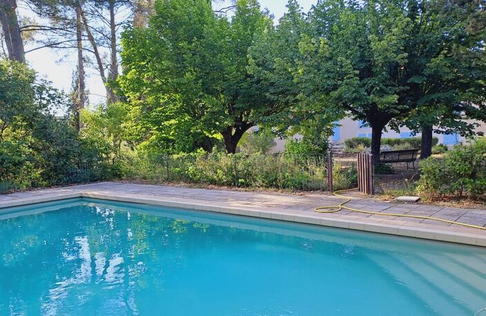 Maison de 350m² sur terrain de 4520m² — photo 2
