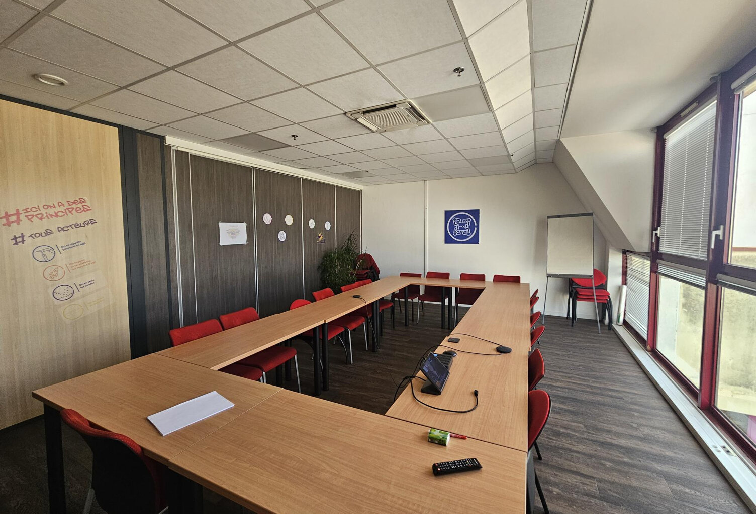 BUREAUX A VENDRE ANGERS GRAND MAINE — photo 1