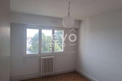 Appartement 3 pièces 750 €