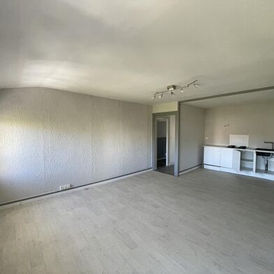 Appartement 3 pièces 670 €