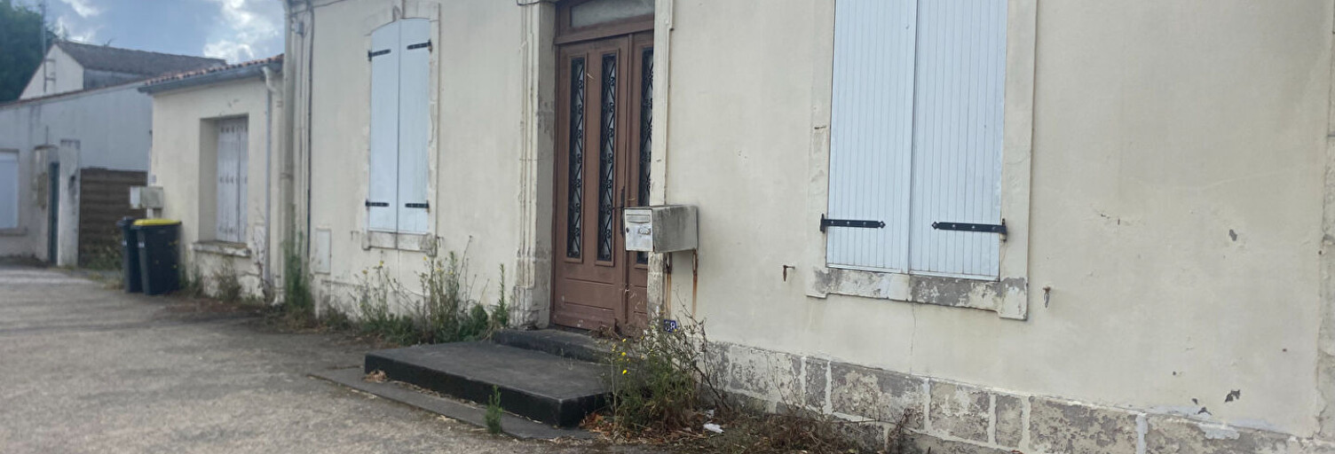 Maison 10 Pièces 319 m² à vendre à Clavette (17220)