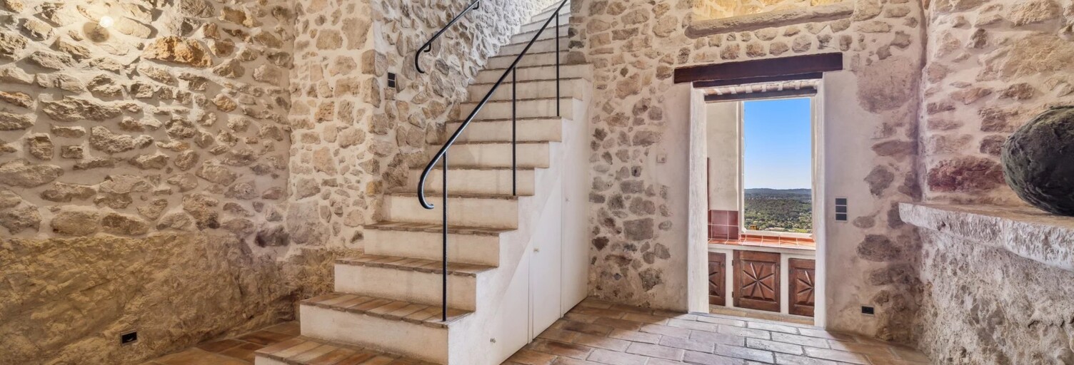 Appartement 4 Pièces 193 m² à vendre à Châteauneuf-Grasse (06740)