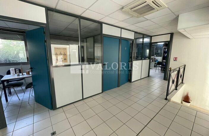 LOCAL COMMERCIAL à LOUER — photo 2