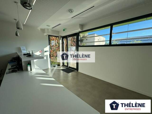 BUREAUX à LOUER — photo du bien