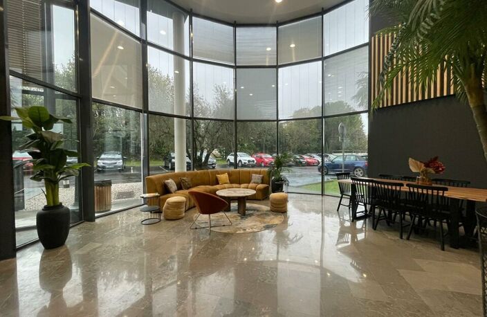 BUREAUX à LOUER — photo 3
