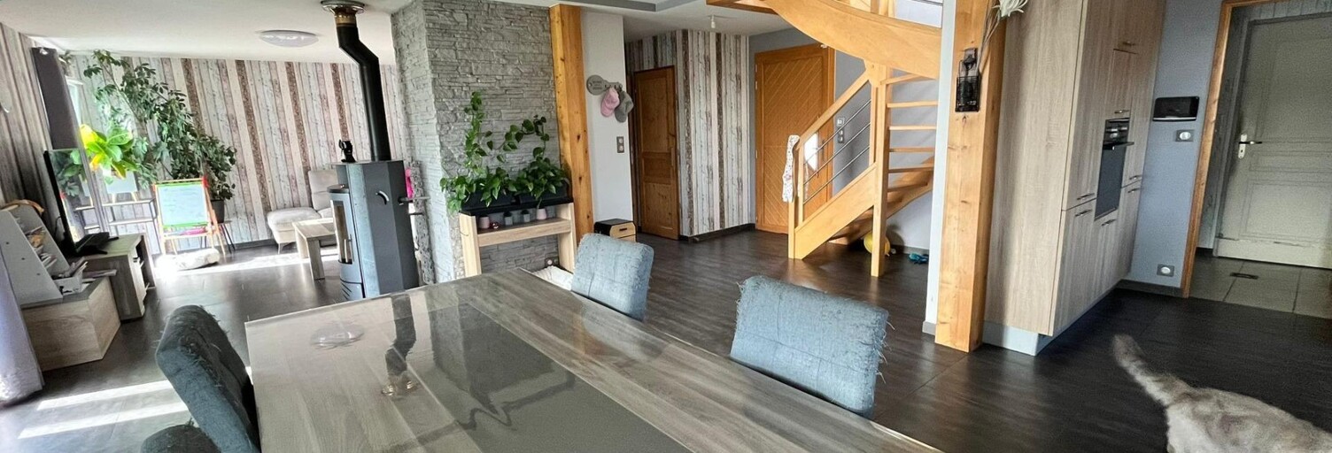 Maison 4 Pièces 137 m² à vendre à Frasne (25560)