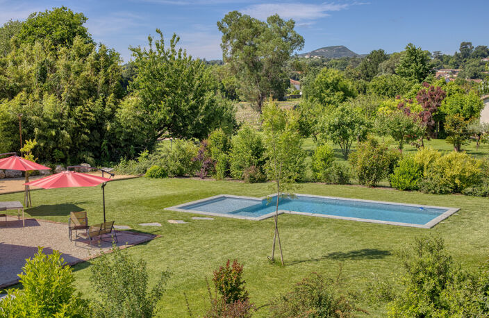Mas 290m2 avec piscine et terrain — photo 3