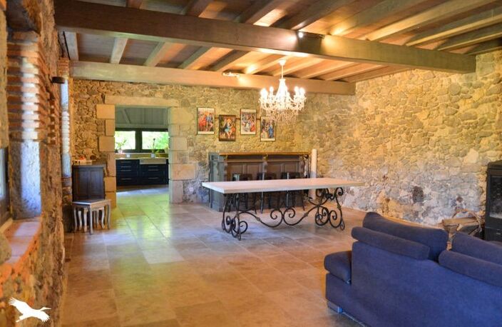 Maison en pierre de 11 pièces principales — photo 2