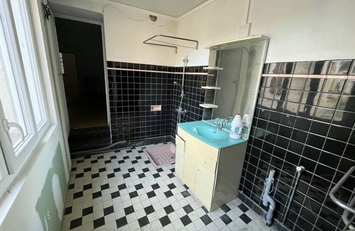Vente maison 4 pièces 58 m² Châteauneuf-sur-Cher (18190) — photo 2