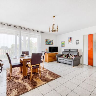 Appartement 4 pièces 299500 €