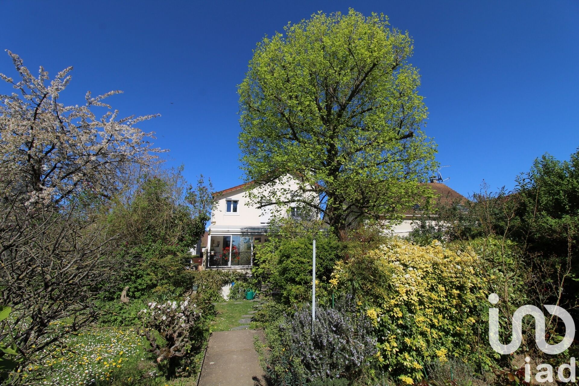 Cormeilles-en-Parisis - 124m² - 5p. - 3ch.