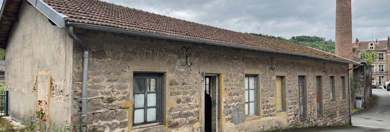 Local industriel  270 m² à vendre à Amplepuis (69550)