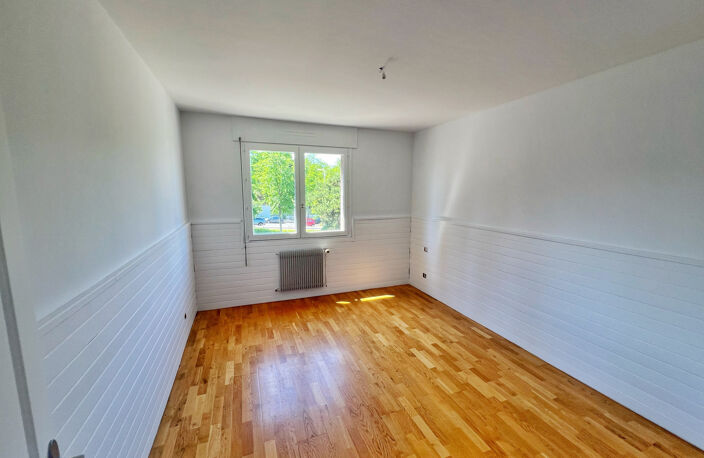 VILLA 250M2 LYON 5EME, SEJOUR CUISINE 75M2 SUR TERRAIN 400M2 — photo 5