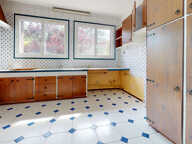 AU 1ER ETAGE D UNE PETITE RESIDENCE — photo 3